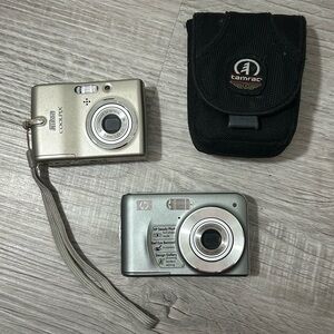 bundle of 2 cameras FOR PARTS